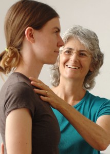 Phyllis Richmond works with an Alexander Technique student